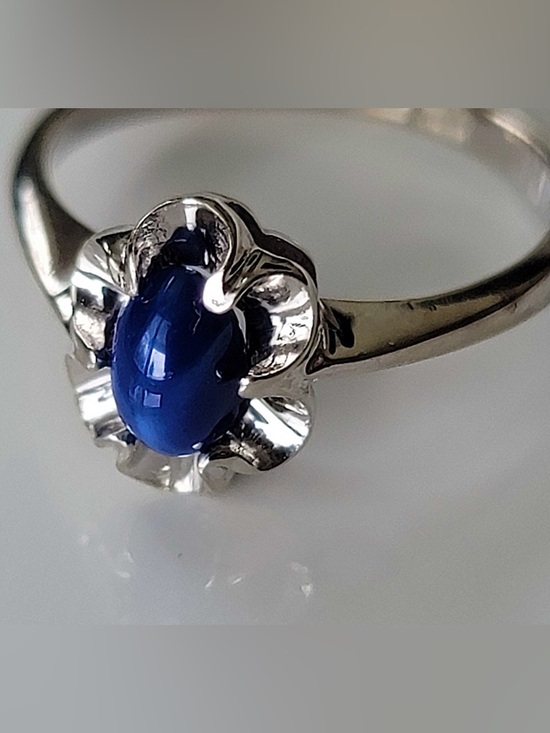 Jewelry - Vintage 10K Solid White Gold Genuine Lindy Star Blue Sapphire Ring Size 5.5